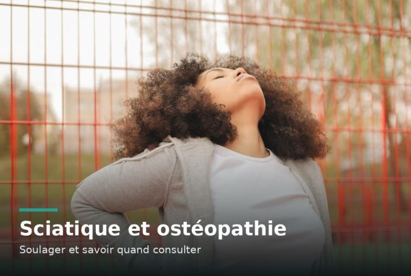 Femme en tenue de sport se tenant le bas du dos, douleur lombaire irradiant vers la jambe